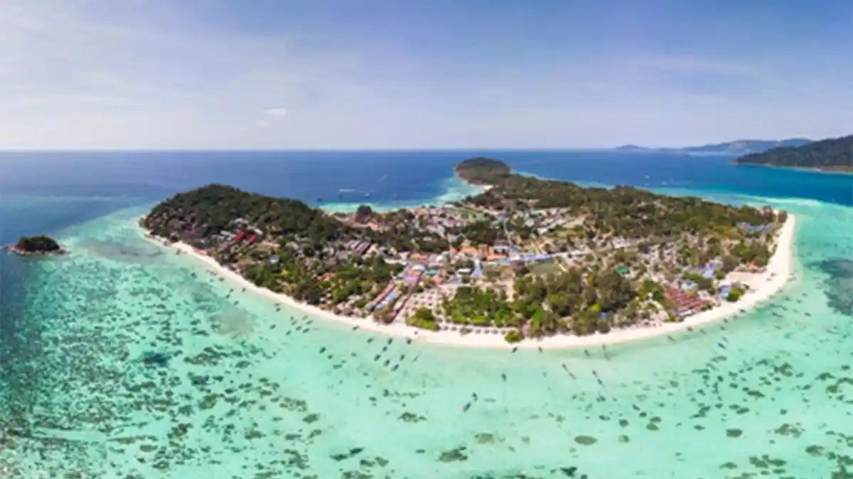 Melihat Keindahan Bawah Laut Koh Lipe di Thailand