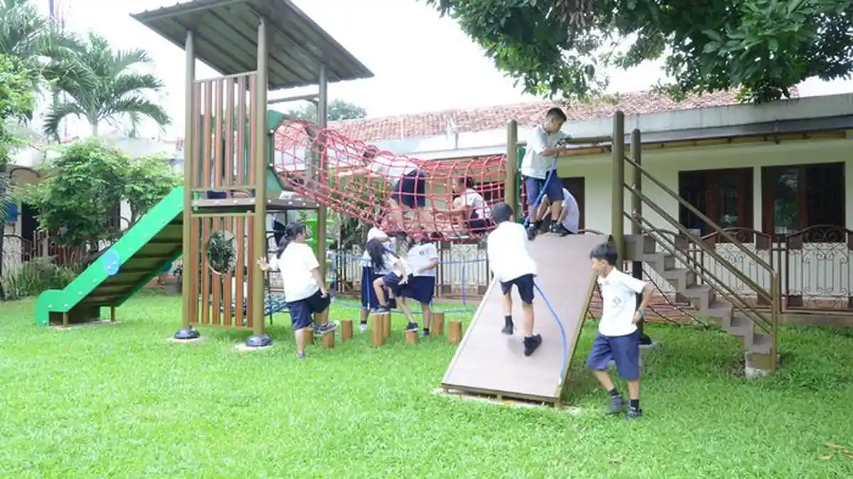 Tak Mesti yang Modern, Yuk  Kenalkan ke Anak 6 Jenis Permainan Tradisional Populer Ini
