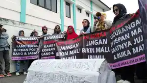 Ratusan-Emak-emak-yang-tergabung-dari-AliansiFF.jpg