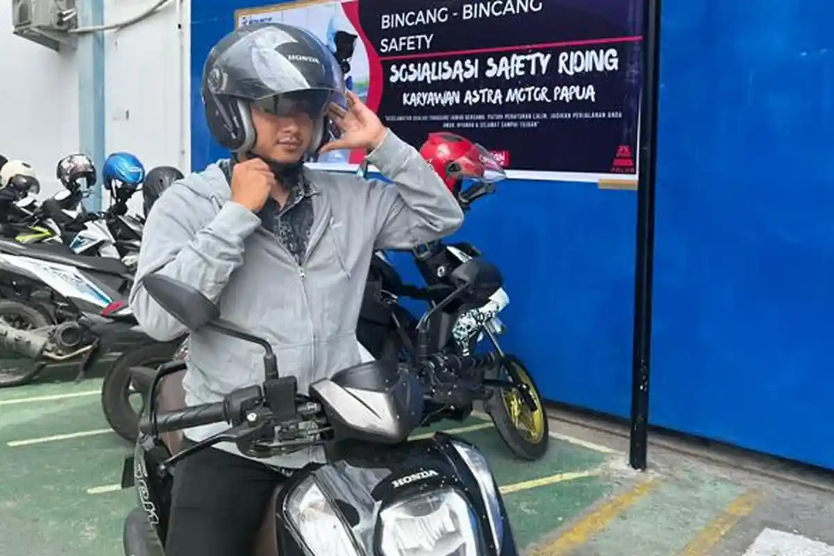 Astra Motor Papua Mengajak Selalu Pakai Helm untuk Keselamatan Berkendara