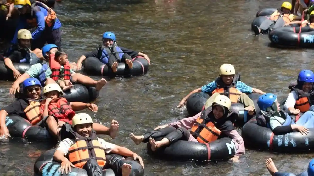 Wisata Asyik Bisa Mengambang dan Kulineran di Sungai Muncul Kabupaten Semarang