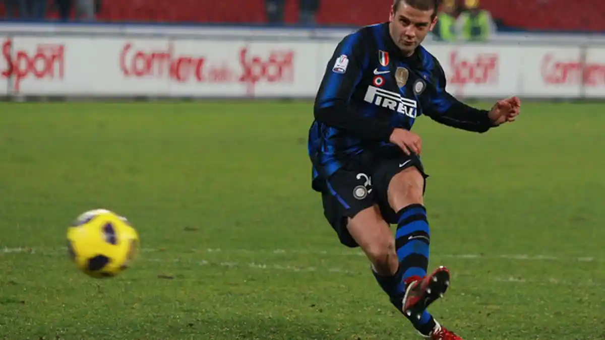 Christian Chivu Sudah Kangen dengan Bau Lapangan