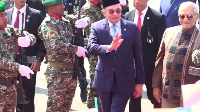 Tiba di Dili, Anwar Ibrahim Akan Dukung Langkah Timor Leste Jadi Anggota ASEAN di KTT 2025