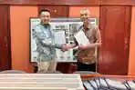 Dukung Studi Geologi, STM Serahkan Sampel Inti Deposit Onto ke Universitas Muhammadiyah Mataram