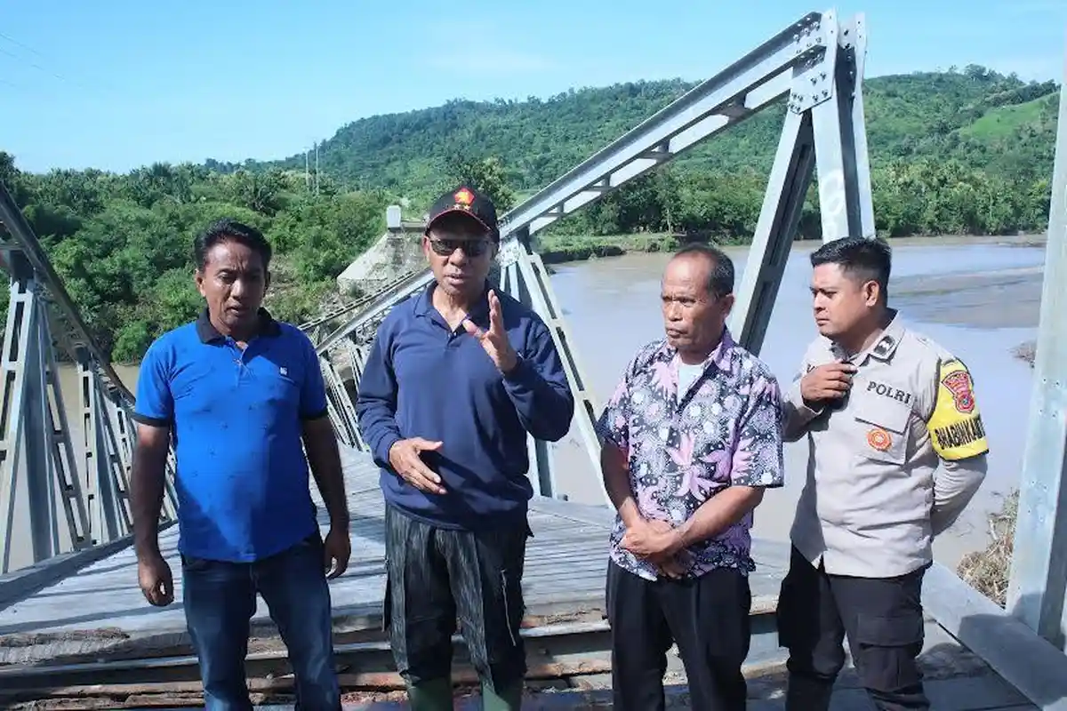 Usai Bencana, Wagub NTT Terpilih Johni Asadoma Temui Warga Amfoang di Kabupaten Kupang 