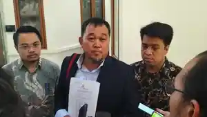 koordinator-maki-boyamin-saiman-usai-sidang-praperadilan-mangkraknya-kasus-firli-bahuri.jpg
