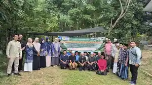 Dosen-dan-mahasiswa-Program-Studi-Budidaya-Perairan-Fakultas-Kelautan-dan-Perikanan-USK.jpg