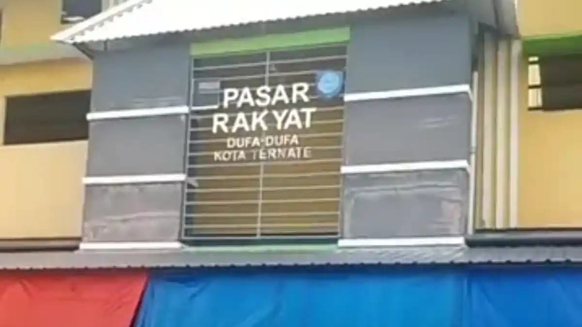 Puluhan Pedagang Ikan dan Bahan Pokok di Pasar Rakyat Dufa Dufa Ternate Akan Direlolasi