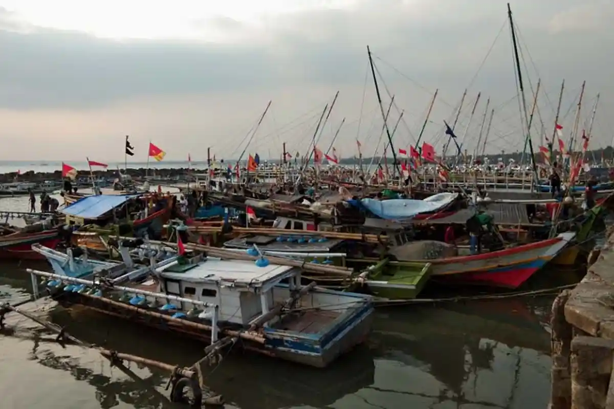 Nelayan di Pesisir Barat Lampung Perlu Waspadai Gelombang Tinggi
