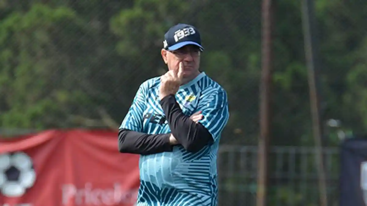 Jawaban Arema FC Terkait Ungkapan Robert Rene Alberts yang Pernah ...