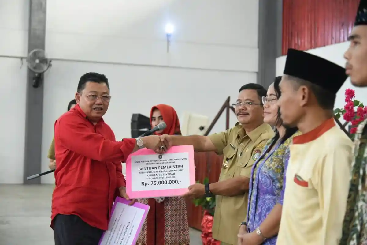 Safari Ramadan ke Sekadau, Cornelis Minta Masyarakat Dayak dan Melayu Tetap Jaga Keharmonisan