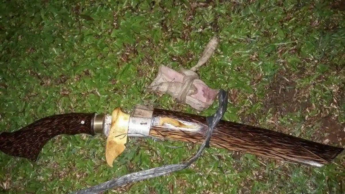 Dendam Cinta Segitiga, Jatuh dari Motor Kolim Keluarkan Golok, Bacok Pria Mantan Gebetan Istrinya