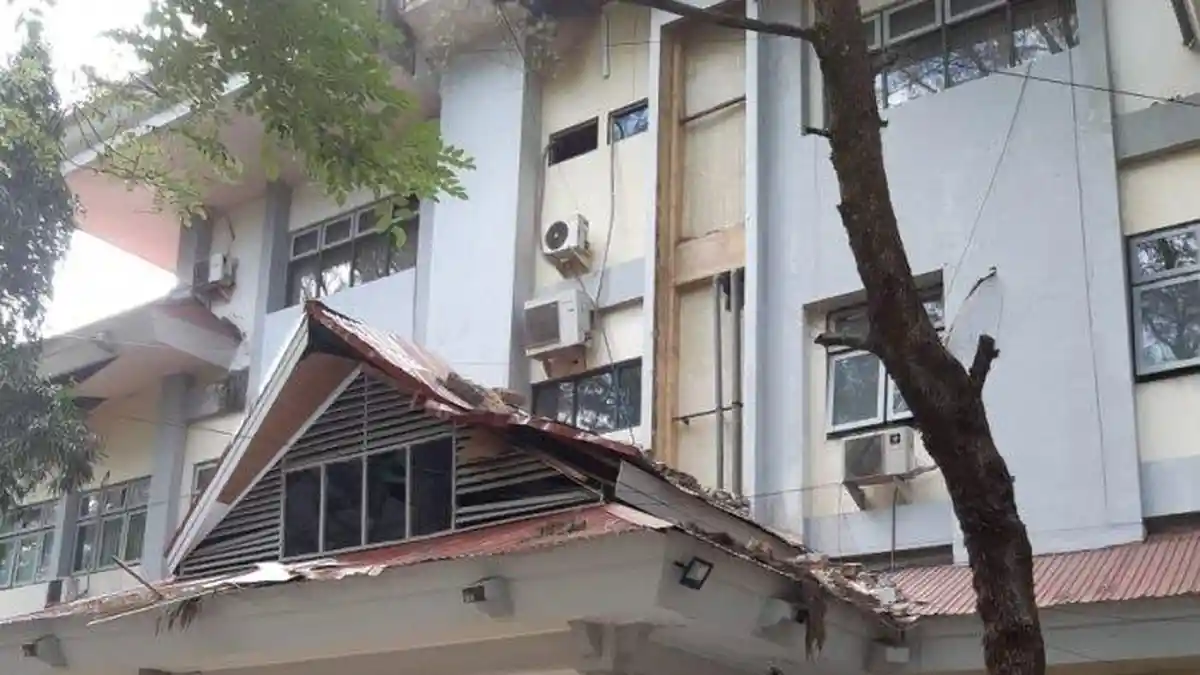 UPDATE Gempa 6.8 SR di Ambon, 1 Jembatan Retak, 1 Bangunan Rusak Ringan