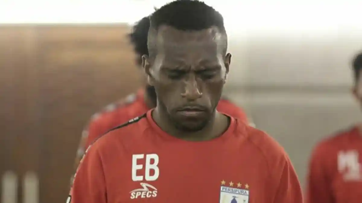 Panjang Umur Elisa Basna, Kerja Keras Demi Lambang Persipura
