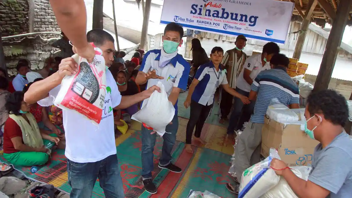 Pengungsi Sinabung Rayakan Natal dengan Meriah
