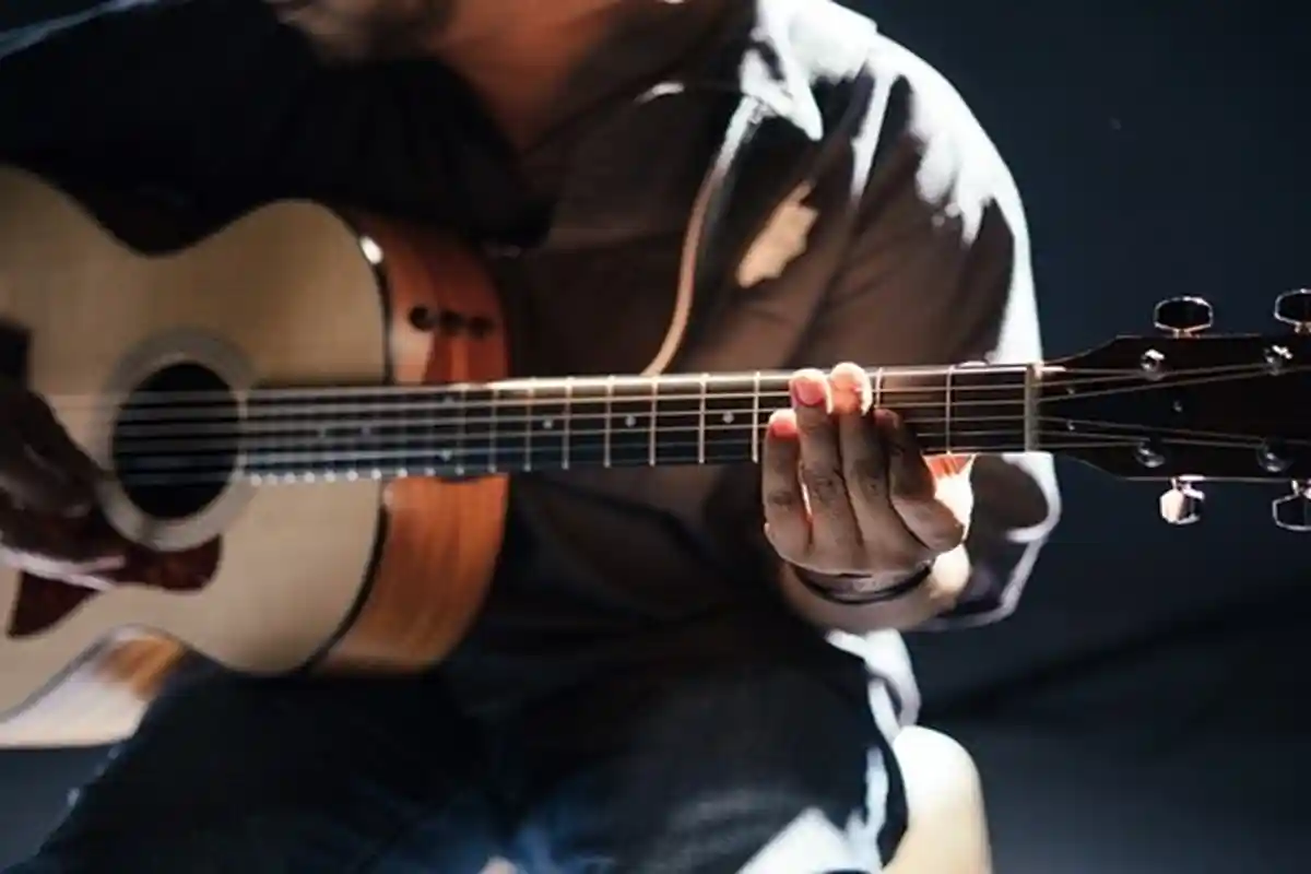 Chord Setulus Dalamnya Rasa Cintaku, Lirik Lagu Bagai Bumi dan Langit - Via Vallen