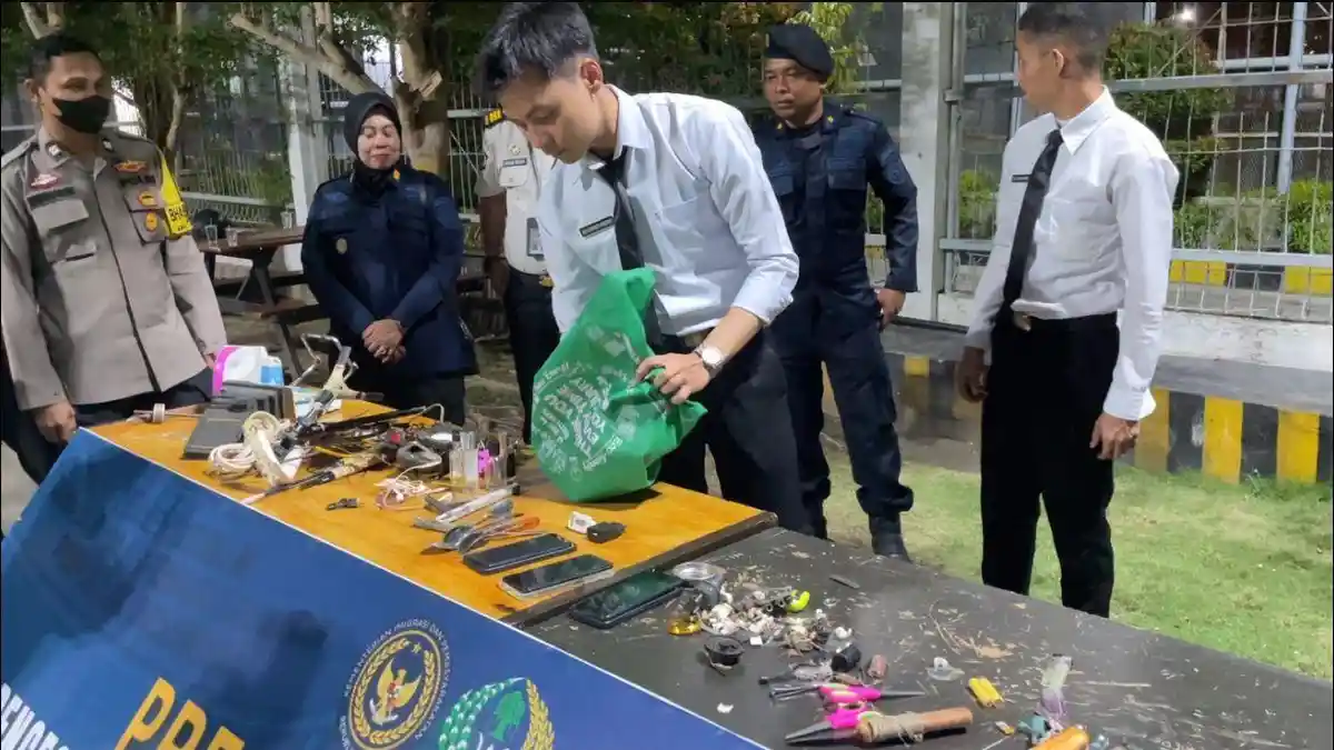 Razia Lapas Palu Nihil Narkoba, Petugas Temukan 3 HP dan Benda Tajam