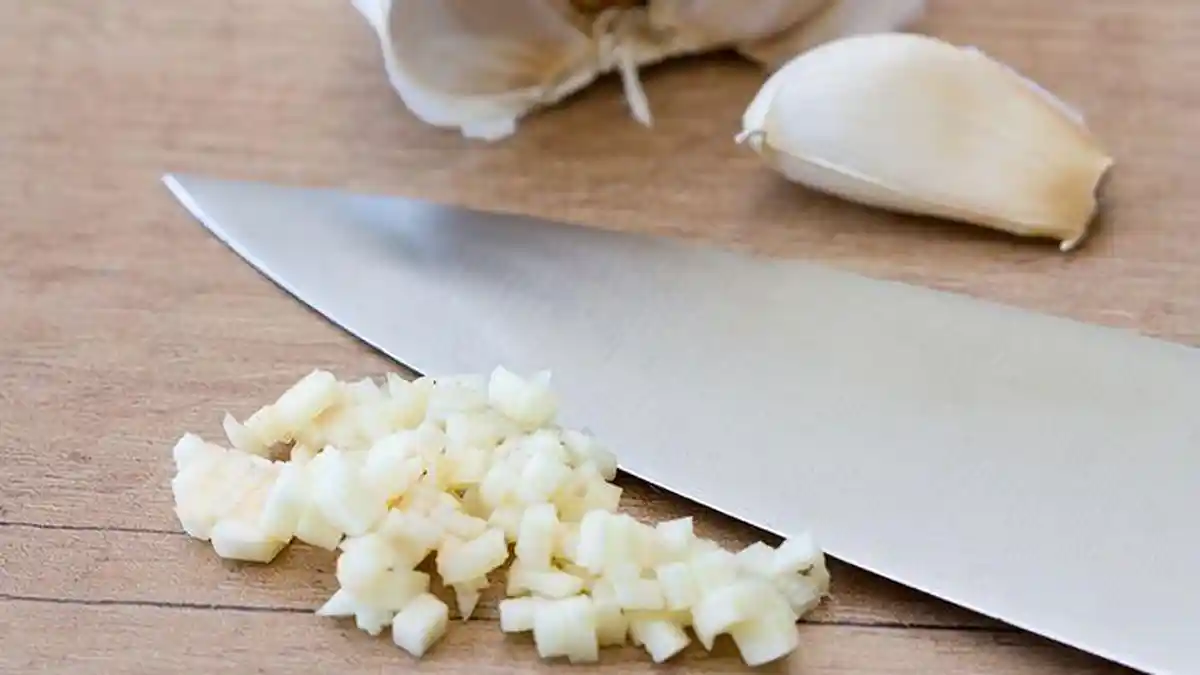 Manfaat Bawang Putih bagi Kesehatan, Bisa Turunkan Risiko Kanker dan Kadar Kolestrol