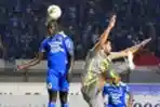 Sempat Unggul 2-0, Persib Bandung Ditahan Imbang Borneo FC