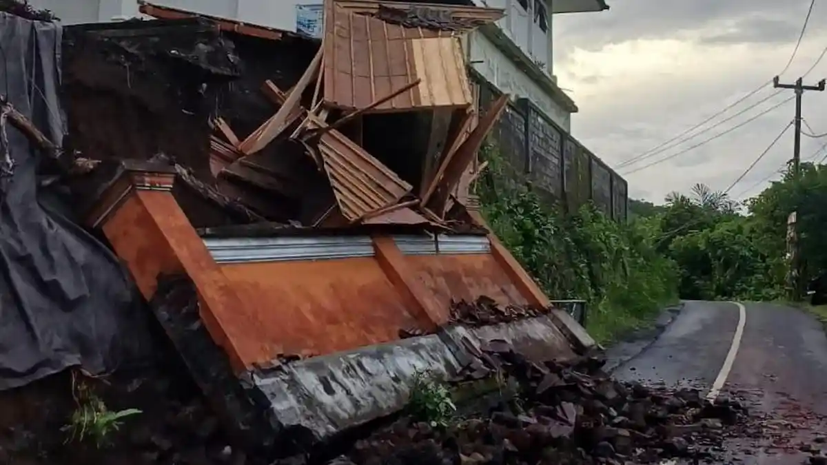 Dua SMP di Klungkung Rusak Parah, Pj Bupati Siapkan Anggaran BTT
