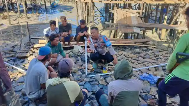 Kisah Aiptu Sisran, Atasi Krisis Air Bertahun-tahun di Tanjung Lemo dengan Dana Pribadi