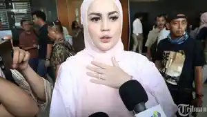 kabar-hubungan-asmara-dengan-uje-jennifer-dunn-mengelak-disebut-istri-ketiga.jpg