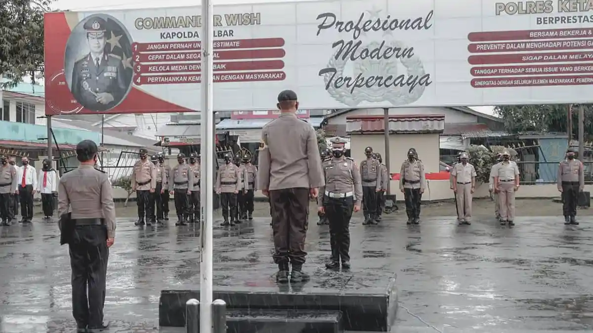 Pimpin Sertijab Kabag, Kasat dan Kapolsek, Ini Pesan Wakapolres Ketapang Kompol Jonathan David
