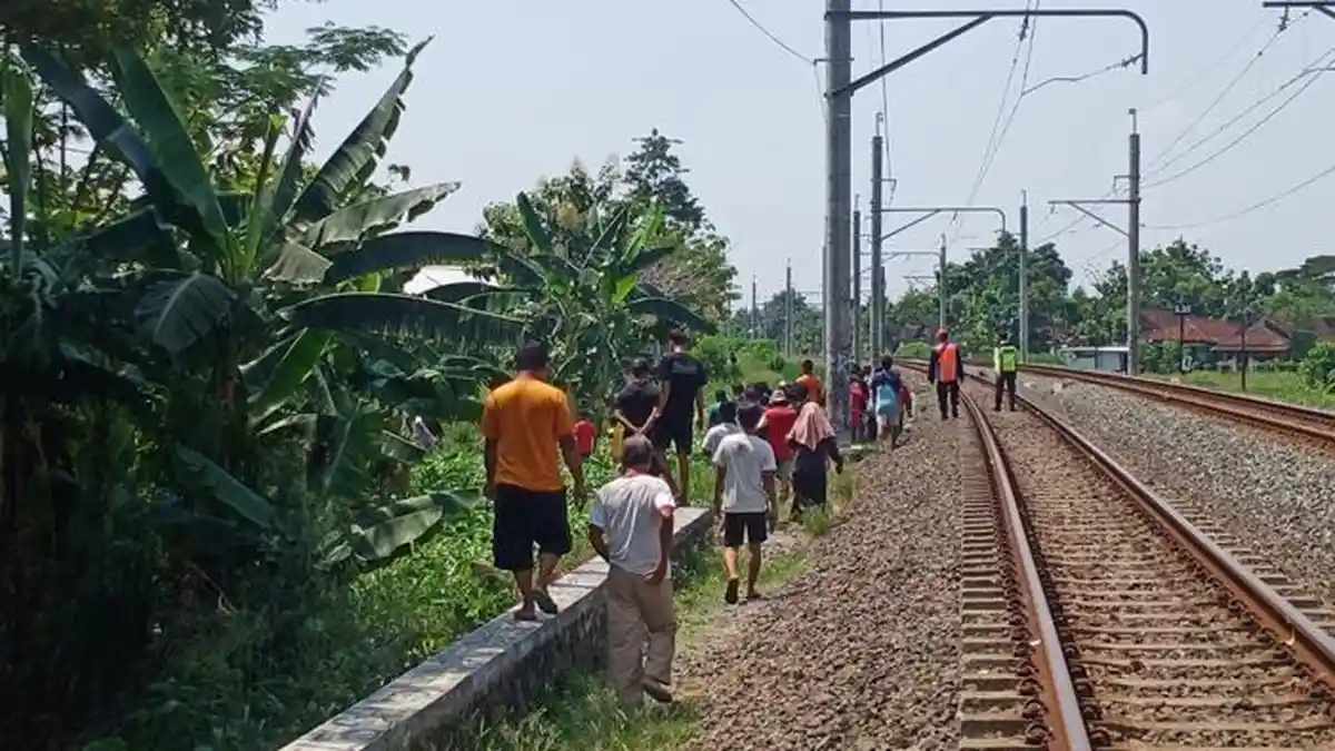 Kejadian Warga Kebondalem Kidul Klaten Tewas Tertemper Kereta Api 