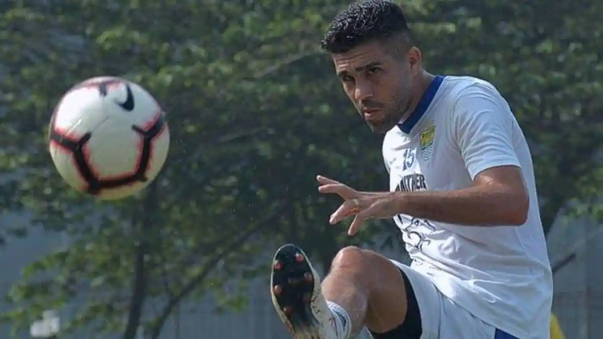 Bursa Transfer Ditutup, Naturalisasi Fabiano Belum Rampung, Ini Risiko Pemain Persib Bandung