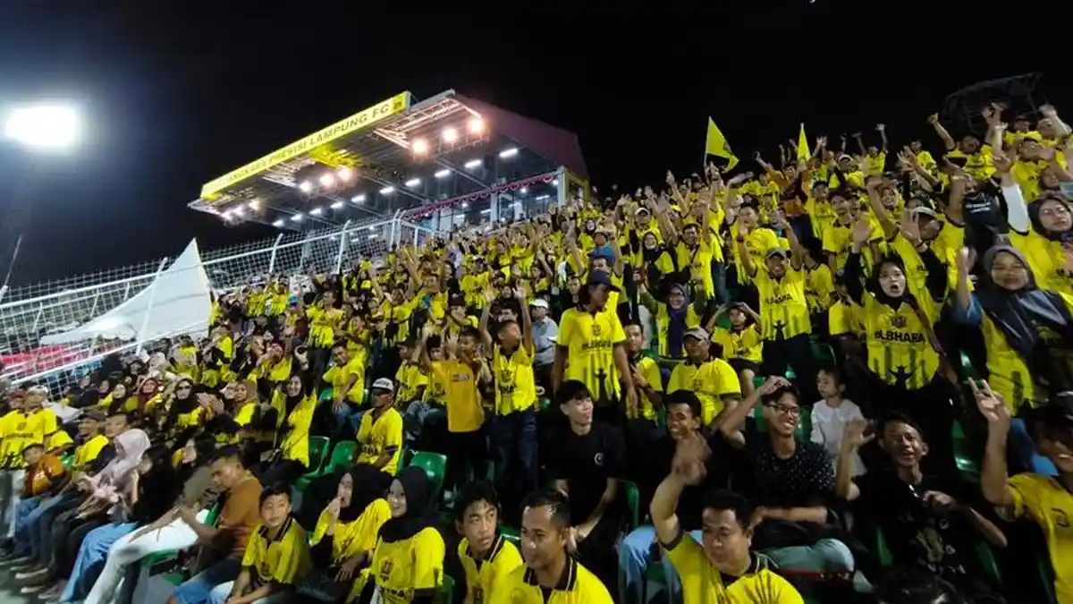 Masyarakat Bebas Bentuk Komunitas Suporter Bhayangkara Presisi Lampung FC