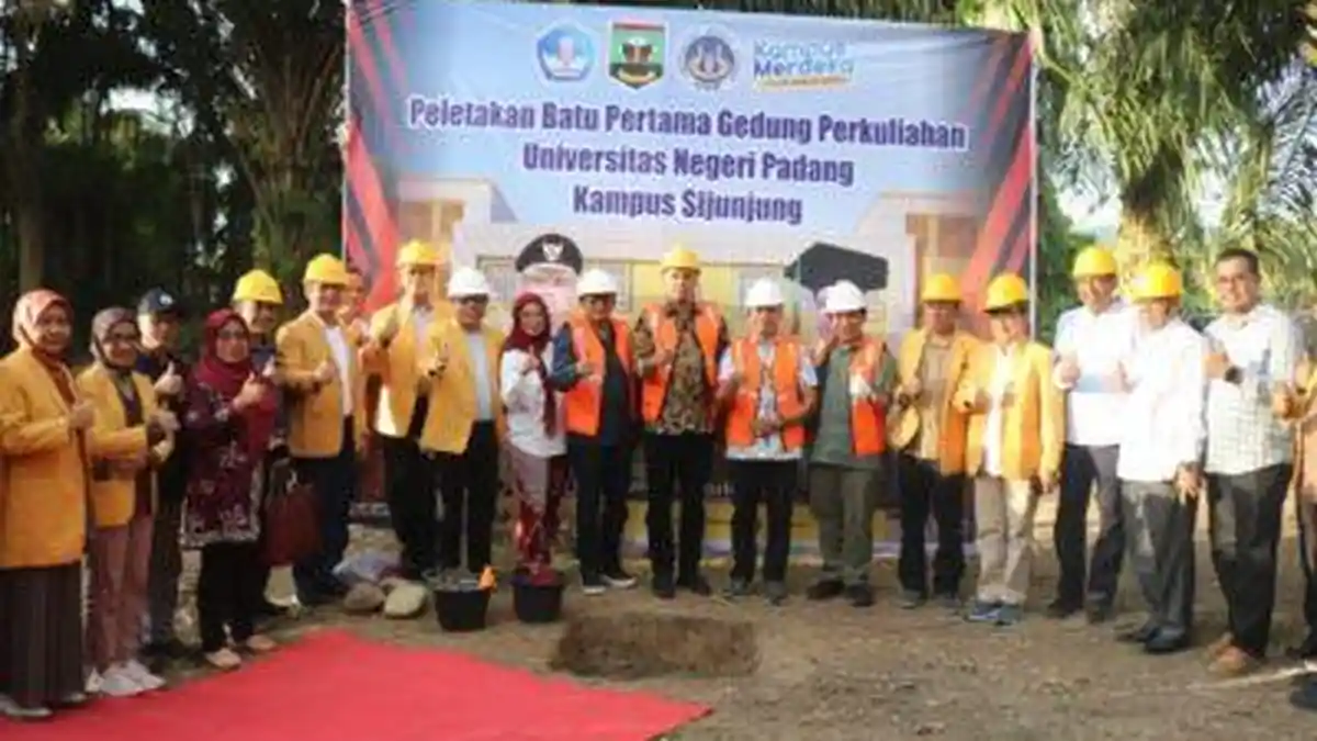 Peletakan Batu Pertama Telah Dilakukan, Gedung Perkuliahan Kampus UNP Sijunjung Resmi Dibangun