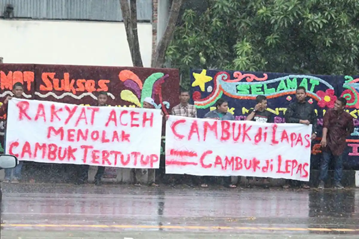 KAMMI Aceh Demo di Acara Menkumham, Tolak Hukuman Cambuk Dilakukan Secara Tertutup