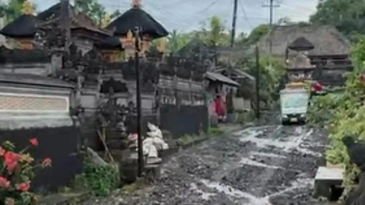 JALAN Sudah Rapi di Taro Gianyar Malah Rusak Akibat Hujan, Warga Keluhkan!
