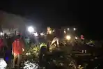 Terpaksa Berbuka di Tengah Macet Pantura Batang, Pengendara Tertahan Enam Jam Akibat Pohon Tumbang