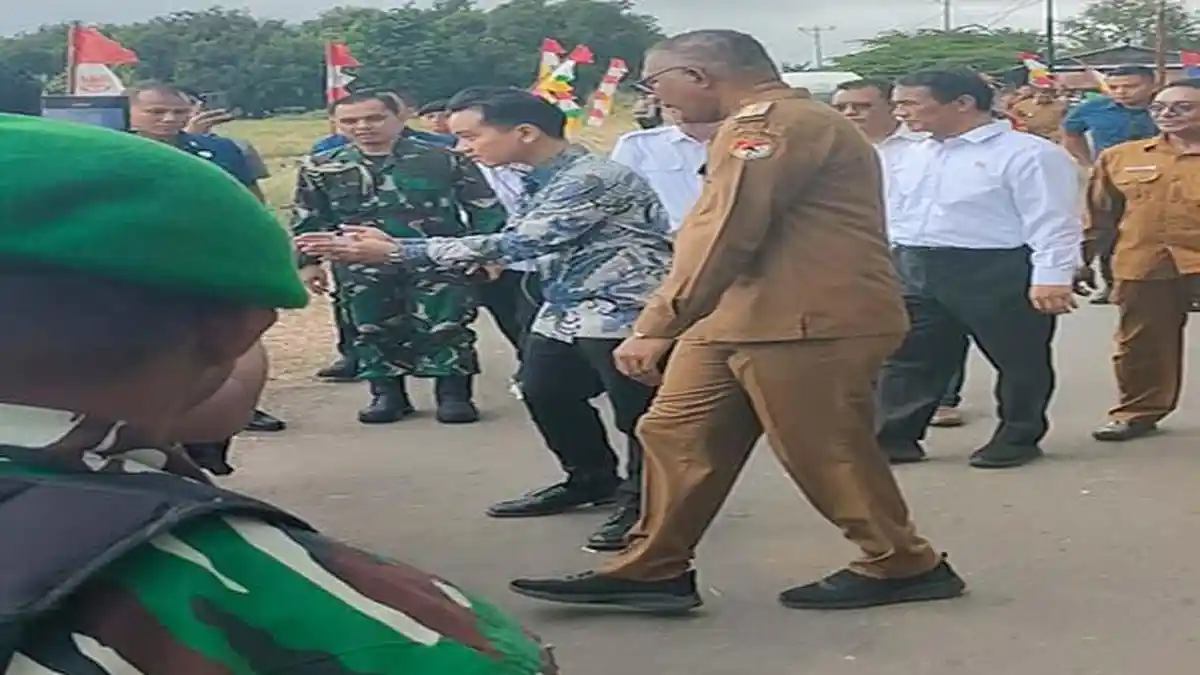 Kesan Warga Maumere saat Sambut Wapres Gibran, Tangannya Lembut Sekali