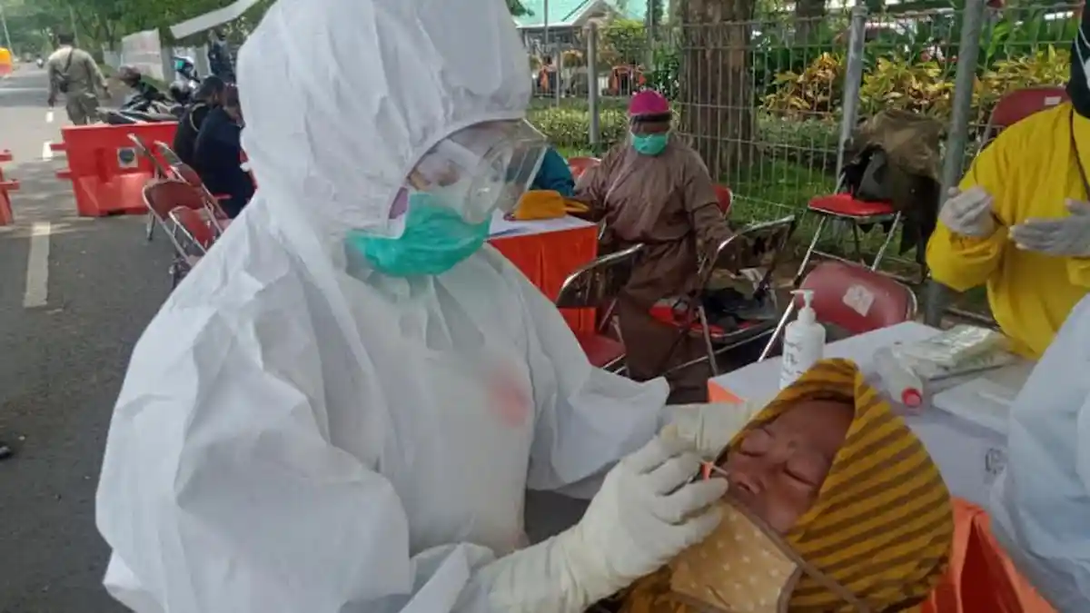 Warga Surabaya Wajib Swab Test Jika Pergi ke Luar Kota selama 3 Hari usai Libur Natal dan Tahun Baru