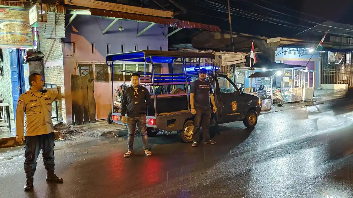 Dukung Pelaksanaan PON XXI yang Kondusif, Polres Tanjungbalai Laksanakan Blue Light Patrol 