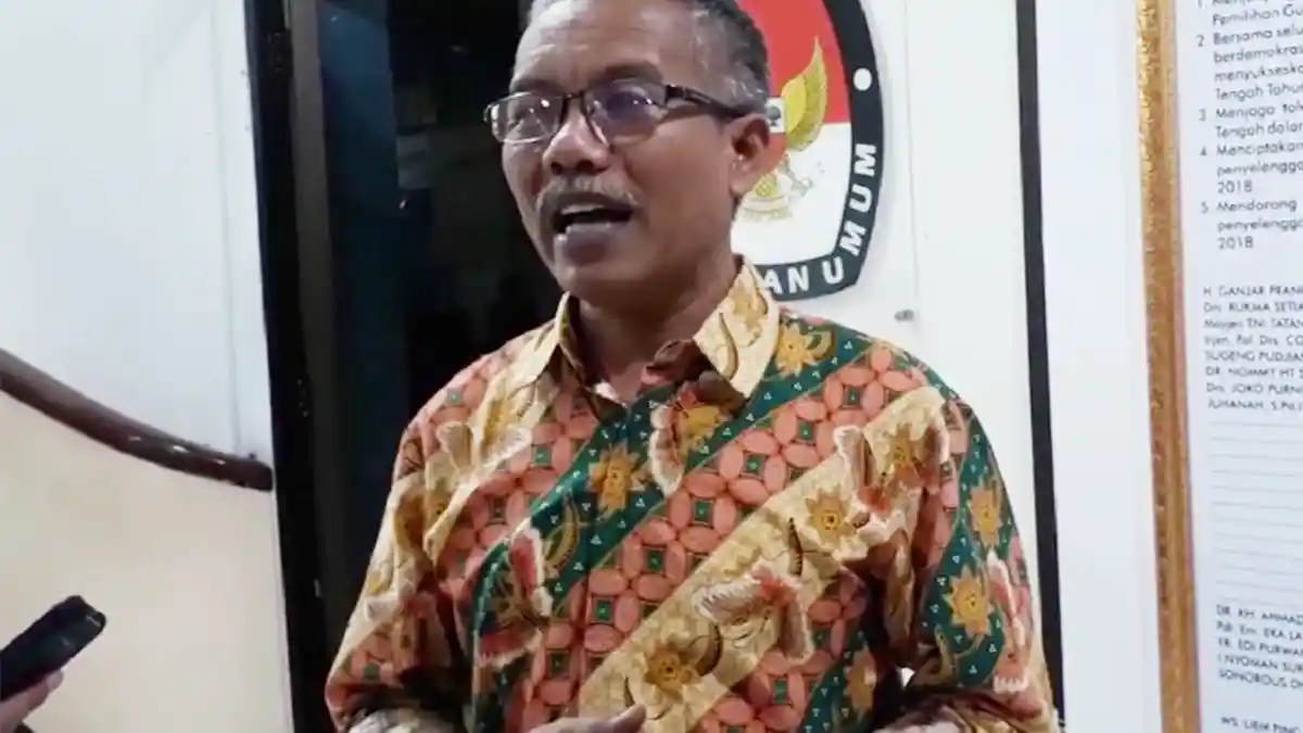 Menit-menit Terakhir Tiga Partai Daftarkan Bacalegnya di KPU Jateng