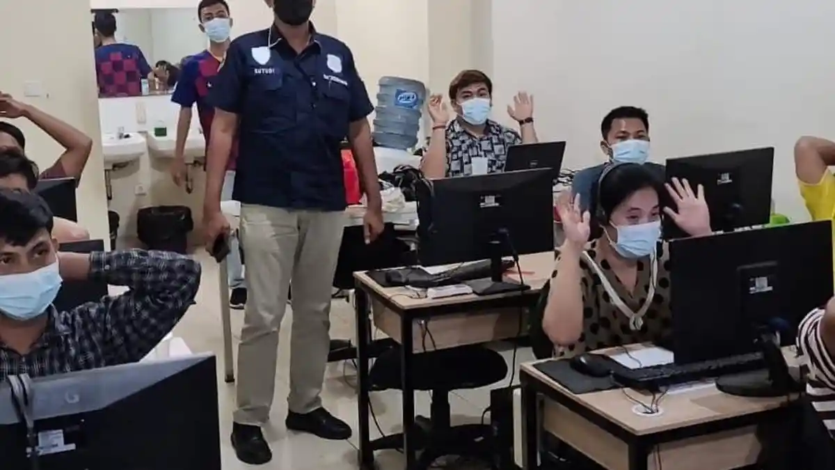 Kantor Pinjol Digerebek di Cengkareng, Polisi Beberkan Peran 56 Karyawan