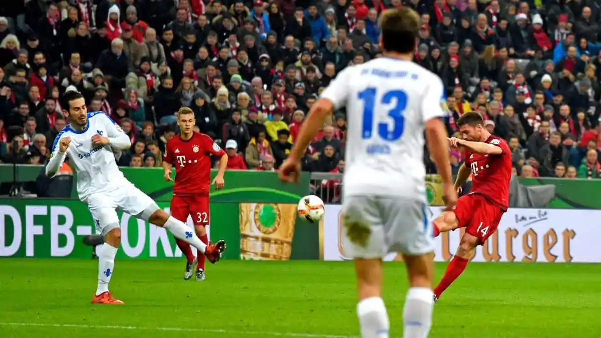 Video Gol Cantik Xabi Alonso ke Gawang Darmstadt