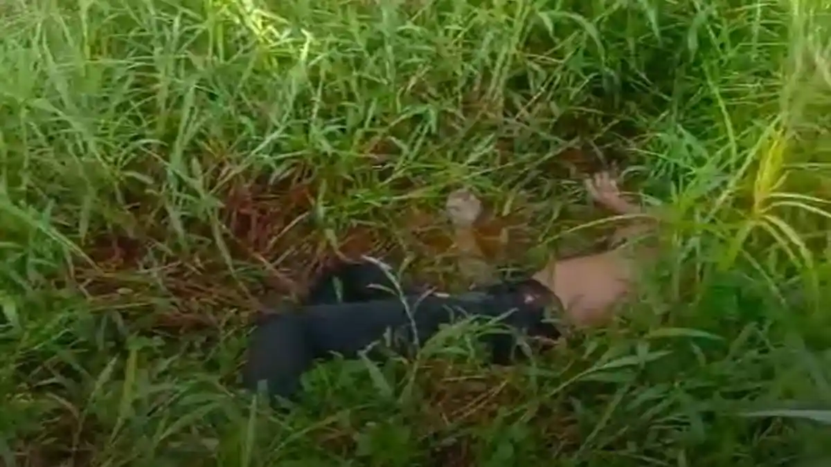Warga Galing Sambas Digegerkan Dengan Temuan Mayat Pria Tergeletak di Parit