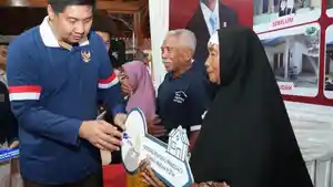Menteri-Perumahan-dan-Kawasan-Pemukiman-Tinjau-Pembangunan-Rumah-Layak-Huni.jpg
