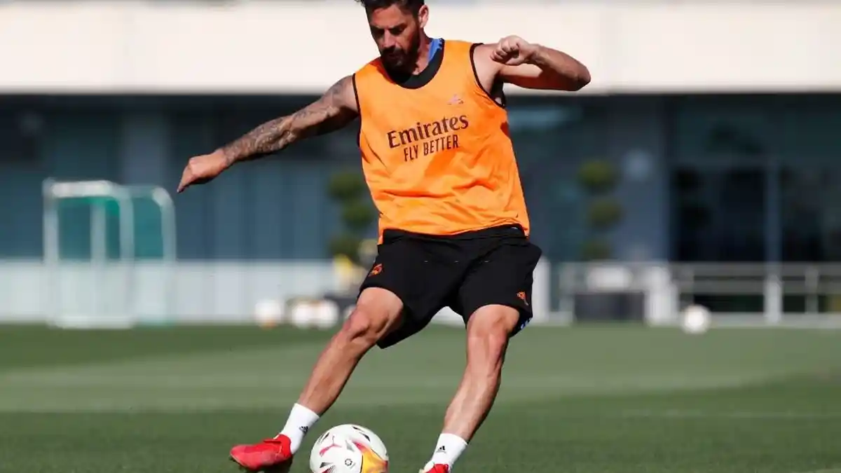 Tak Perbarui Kontrak, Gelandang Real Madrid Ini Diisukan Hengkang ke AC Milan, Benarkah?
