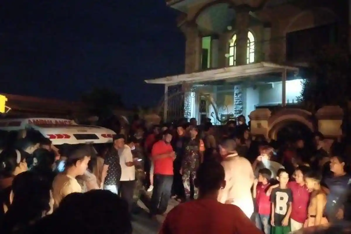 Warga Digegerkan Oleh Penemuan Satu Keluarga Tewas Dalam Kamar Rumah Mewah di Deli Serdang