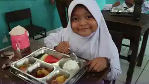 Selama-Libur-Sekolah-MBG-di-Beberapa-Sekolah-di-Palembang-Tetap-Disalurkan-Meski-Harus-Penyesuaian.jpg