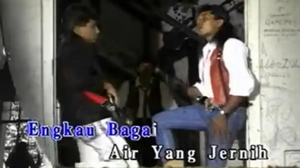 Chord Gitar Lagu Suci Dalam Debu - Iklim 'Engkau Bagai Air yang Jernih'