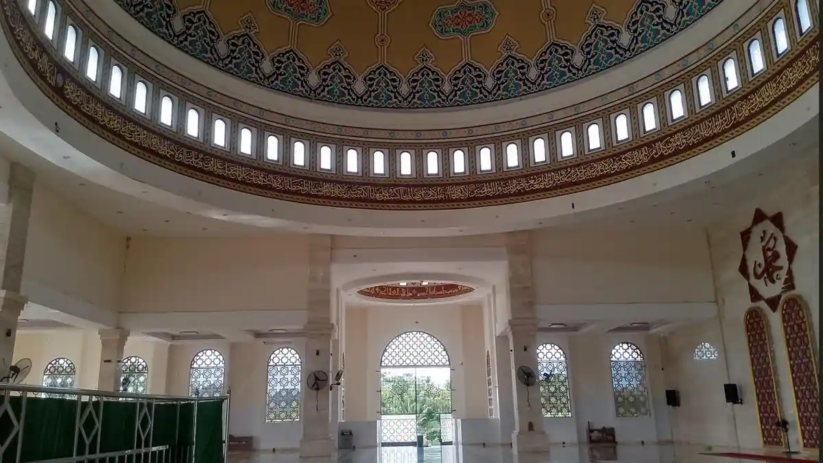 Perbaikan Rampung, Kubah Masjid Madaniah Pasangkayu Tak Lagi Bocor