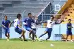 Arema Cronus Gelar Latihan