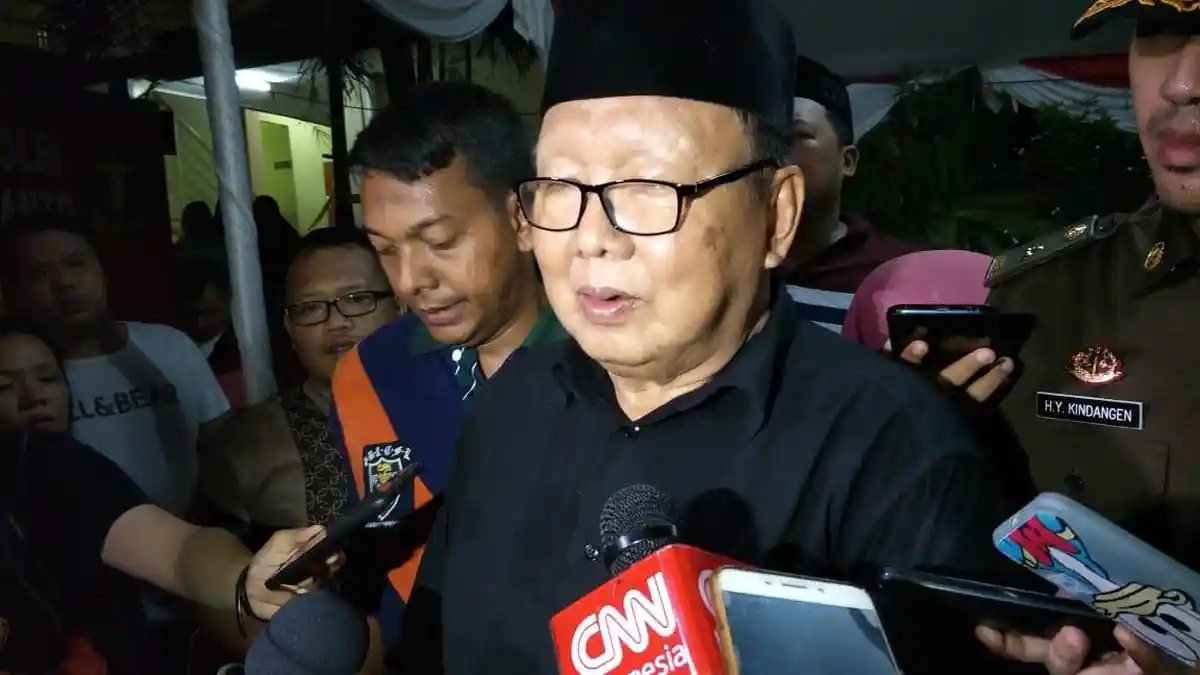 Berupaya Tegar, Sidik Lepas Kepergian Anaknya
