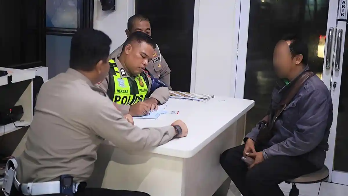 Sopir Bus Trans Jatim Ugal-ugalan di Gresik Kena Sanksi Berlapis, Polisi Apresiasi Netizen